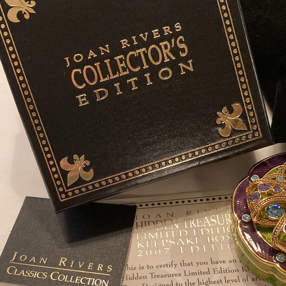 Joan Rivers Collector’s Edition Keepsake Box with Earrings, NWT - Picture 3 of 10